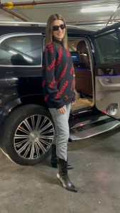 actress Kriti Sanon making a fashion statement at mumbai airport with a stylish look