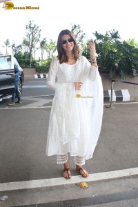 actress kriti sanon cute in a white salwar dress