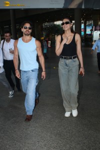 Tiger Shroff and Kriti Sanon spotted at Mumbai Airport on Oct 19, 2023