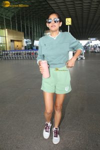actress Kubbra Sait gorgeous in green shorts and t-shirt