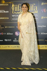 Indian actress Kushboo lovely in a yellow saree