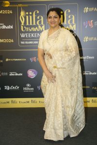 Indian actress Kushboo lovely in a yellow saree