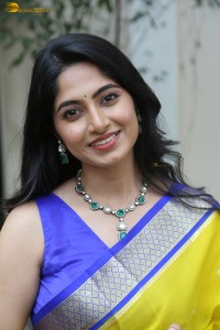 actress Kushee Ravi beautiful in a yellow saree