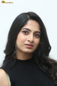 actress Kushee Ravi cute in black dress