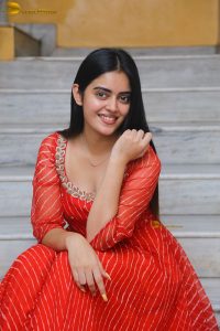 actress kushitha kallapu cute photo shoot in a red salwar