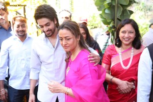 Lalithambika Productions No 1 Movie Launch attended by Ashok Galla, Jayadev Galla, Namrata Shirodkar and Venkatesh