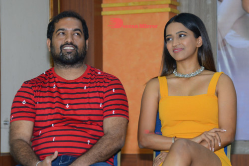 Stills from Telugu Movie Life Anubhavinchu Raja Meet the Press