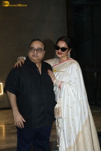 Loveyapa Special Screening attended by Aamir Khan, Dharmendra, Rekha, and Shabana Azmi