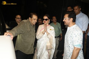 Loveyapa Special Screening attended by Aamir Khan, Dharmendra, Rekha, and Shabana Azmi