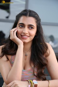 actress maanasa choudhary cute in a sleeveless top