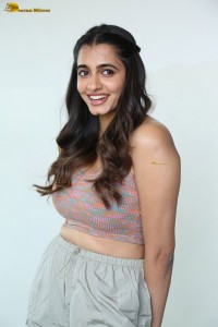 actress maanasa choudhary cute in a sleeveless top