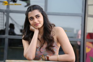 actress maanasa choudhary cute in a sleeveless top