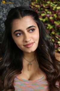 actress maanasa choudhary cute in a sleeveless top