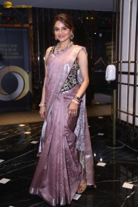 actress Madhubala beautiful looks in a shiny purple saree