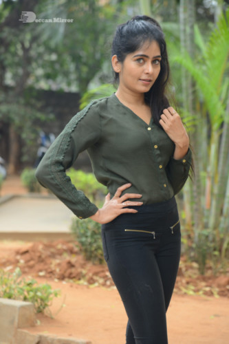 Madhumitha Krishna  (19)