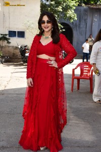 bollywood actress Madhuri Dixit hot looks in a red dress on the sets of dance deewane