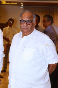 Actor Family and friends attend Mahesh Babu's mother Indira Devi's 11th day rituals