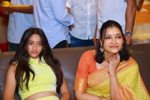Actor Family and friends attend Mahesh Babu's mother Indira Devi's 11th day rituals