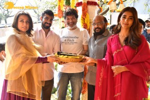 Namrata claps the first shot with Pooja Hegde for Mahesh Babu’s third film with Trivikram Srinivas