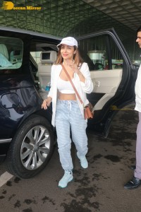 Actress Malaika Arora at Mumbai Airport