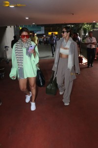 Sisters Malaika Arora and Amrita Arora spotted at mumbai Airport