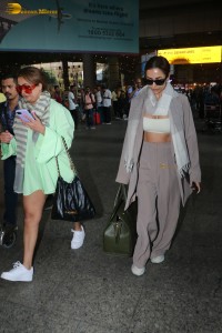 Sisters Malaika Arora and Amrita Arora spotted at mumbai Airport