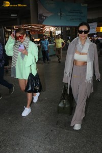 Sisters Malaika Arora and Amrita Arora spotted at mumbai Airport
