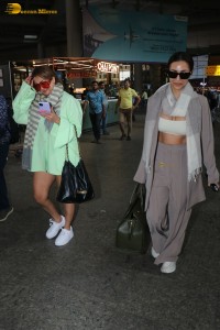 Sisters Malaika Arora and Amrita Arora spotted at mumbai Airport