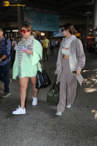Sisters Malaika Arora and Amrita Arora spotted at mumbai Airport