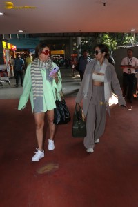 Sisters Malaika Arora and Amrita Arora spotted at mumbai Airport