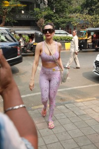 actress Malaika Arora red-hot looks at her yoga class