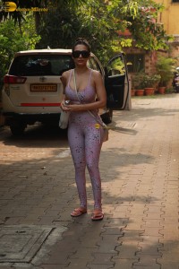 actress Malaika Arora red-hot looks at her yoga class