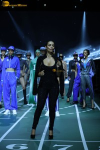 Malaika Arora ramp walk in a black dress