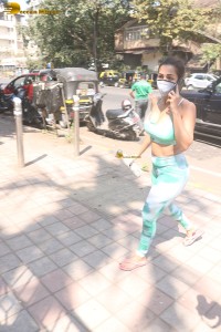 actress Malaika Arora looking fit outside her yoga class