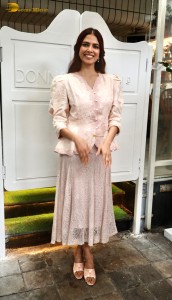 actress Malavika Mohanan dressed beautifully in pink