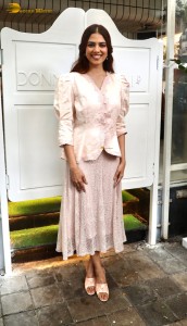 actress Malavika Mohanan dressed beautifully in pink