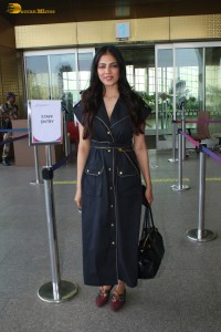actress Malavika Mohanan beautiful in a black dress at airport