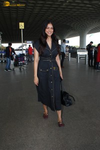 actress Malavika Mohanan beautiful in a black dress at airport