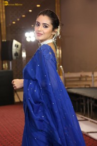 actress Malvika Sharma beautiful in a blue saree