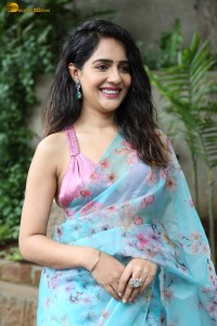 telugu heroine Malvi Malhotra beautiful in a white and pink saree