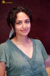 actress malvika nair photoshoot in a green top