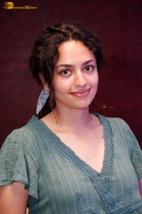 actress malvika nair photoshoot in a green top