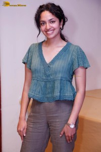actress malvika nair photoshoot in a green top