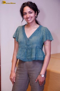 actress malvika nair photoshoot in a green top