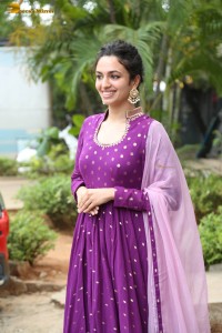 indian actress malvika nair in a dark pink salwar kameez dress