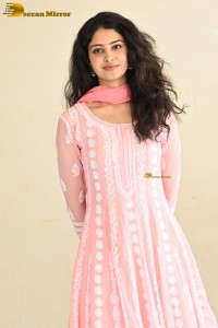 actress Manasa Varanasi cute in a pink salwar dress