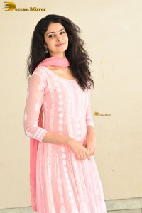 actress Manasa Varanasi cute in a pink salwar dress