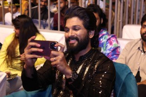 Mangalavaram Pre-Release Function attended by Payal Rajput, Ajay Bhupathi, Dil Raju, Nimmagadda Prasad, and Allu Arjun