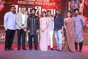Mangalavaram Pre-Release Function attended by Payal Rajput, Ajay Bhupathi, Dil Raju, Nimmagadda Prasad, and Allu Arjun