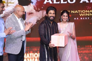 Mangalavaram Pre-Release Function attended by Payal Rajput, Ajay Bhupathi, Dil Raju, Nimmagadda Prasad, and Allu Arjun